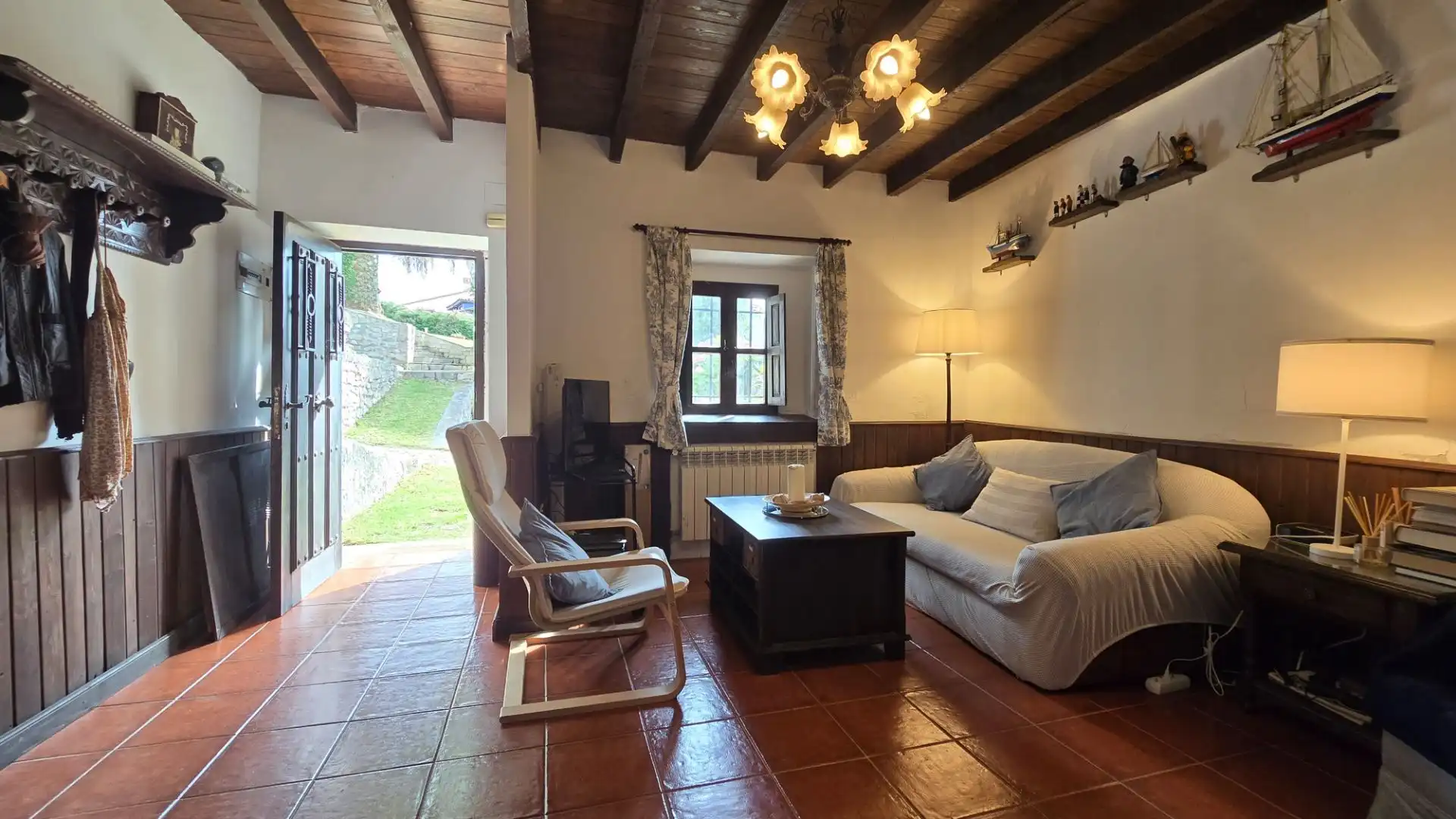 Living room of Houses for sale in Llanes  with Heating, Private garden and Terrace
