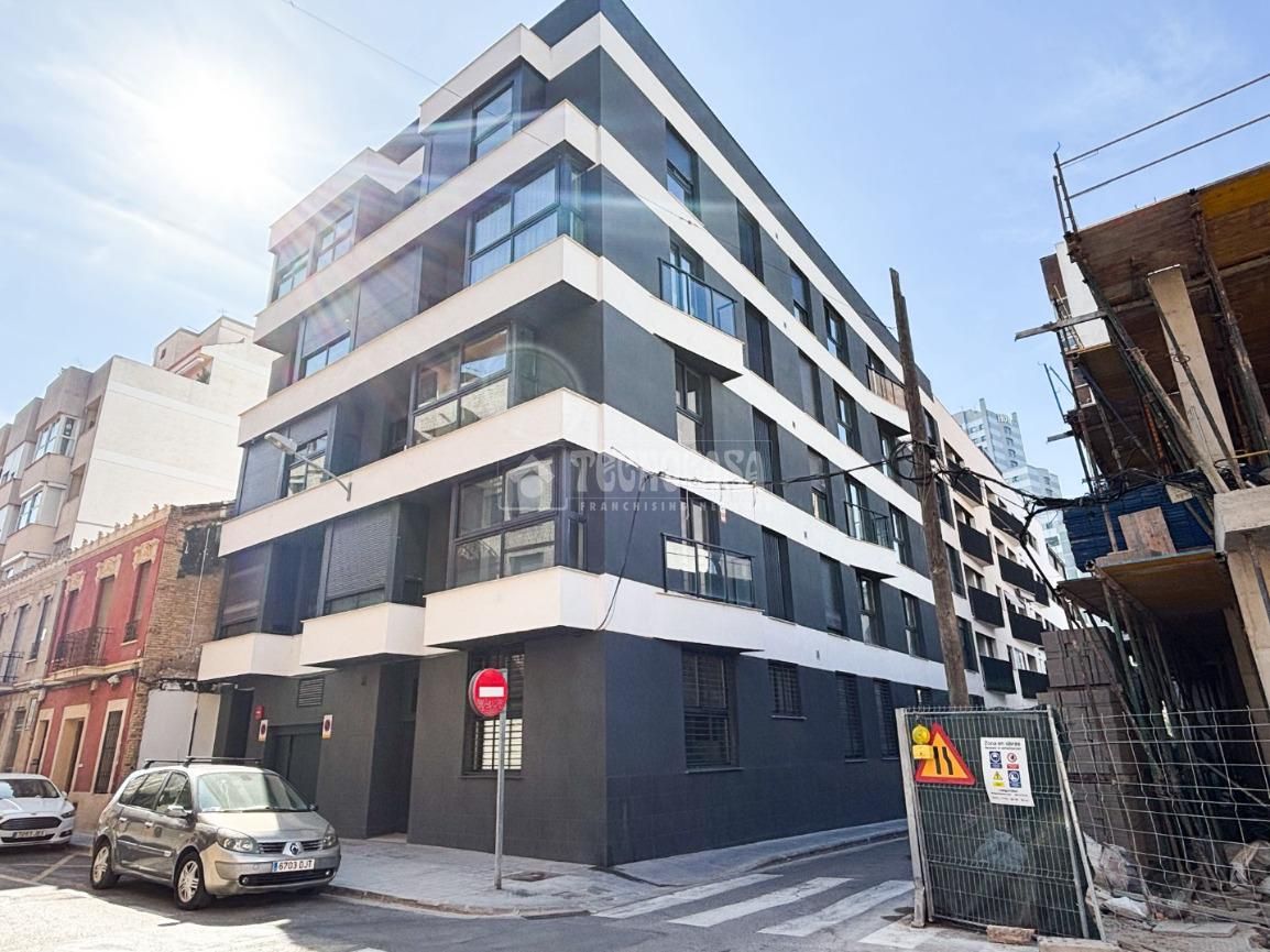 Exterior view of Flat for sale in  Valencia Capital  with Air Conditioner and Heating