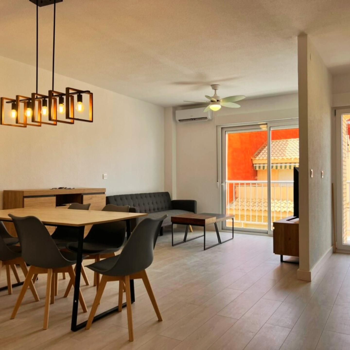 Sala de estar de Apartamento en venta en Los Alcázares con Aire acondicionado, Terraza y Amueblado