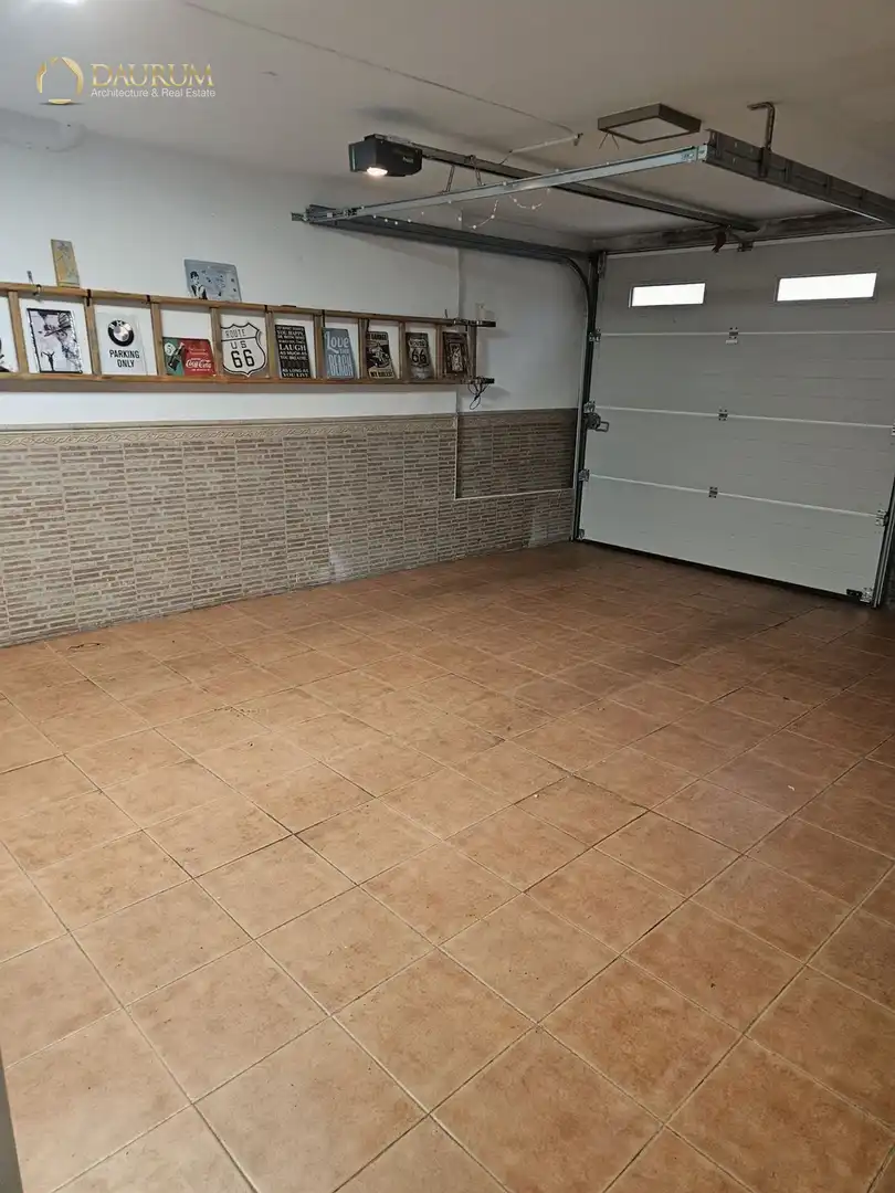 Casa adosada en venda a Joaquin Turina, Santa Teresa