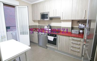 Kitchen of Flat for sale in Santurtzi 