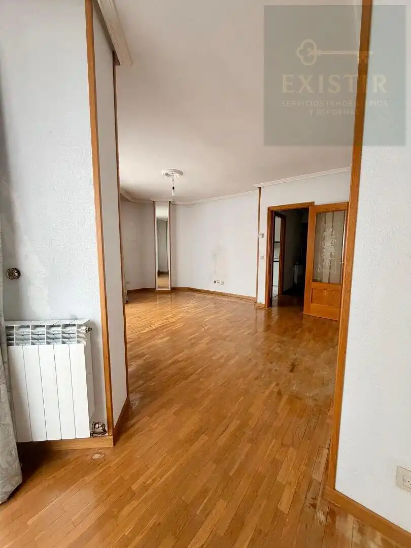 Piso en venta en Ave María