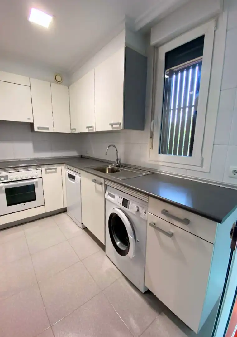 Cuina de Apartament en venda en Bilbao  amb Calefacció, Parquet i Traster