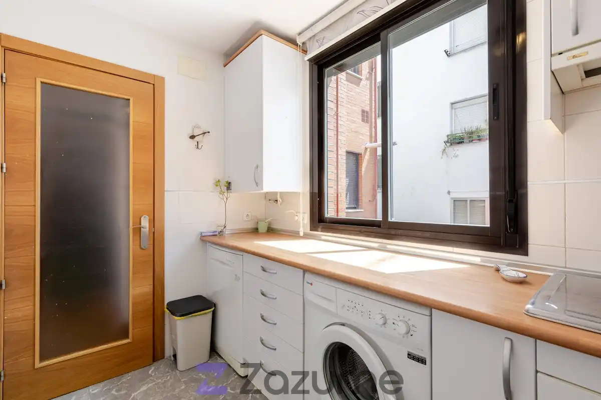 Cuina de Pis de lloguer en Madrid amb Aire condicionat, Calefacció i Parquet