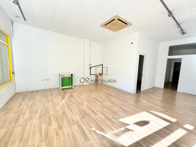 Local comercial en Alquiler en L'Espirall