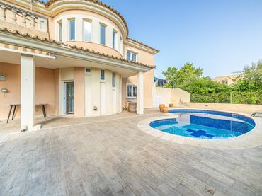 Casa amb balcó en venda a Sa Torre