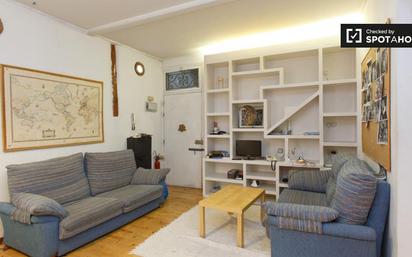 Living room of Flat to rent in  Madrid Capital  with Air Conditioner and Balcony