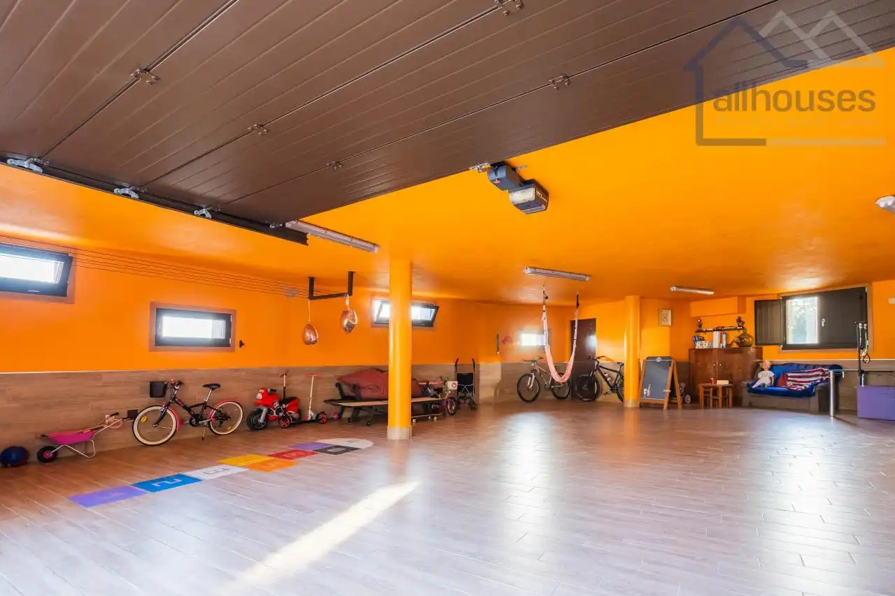 Casa o chalet en venta en Tui con Calefacción, Jardín privado y Terraza