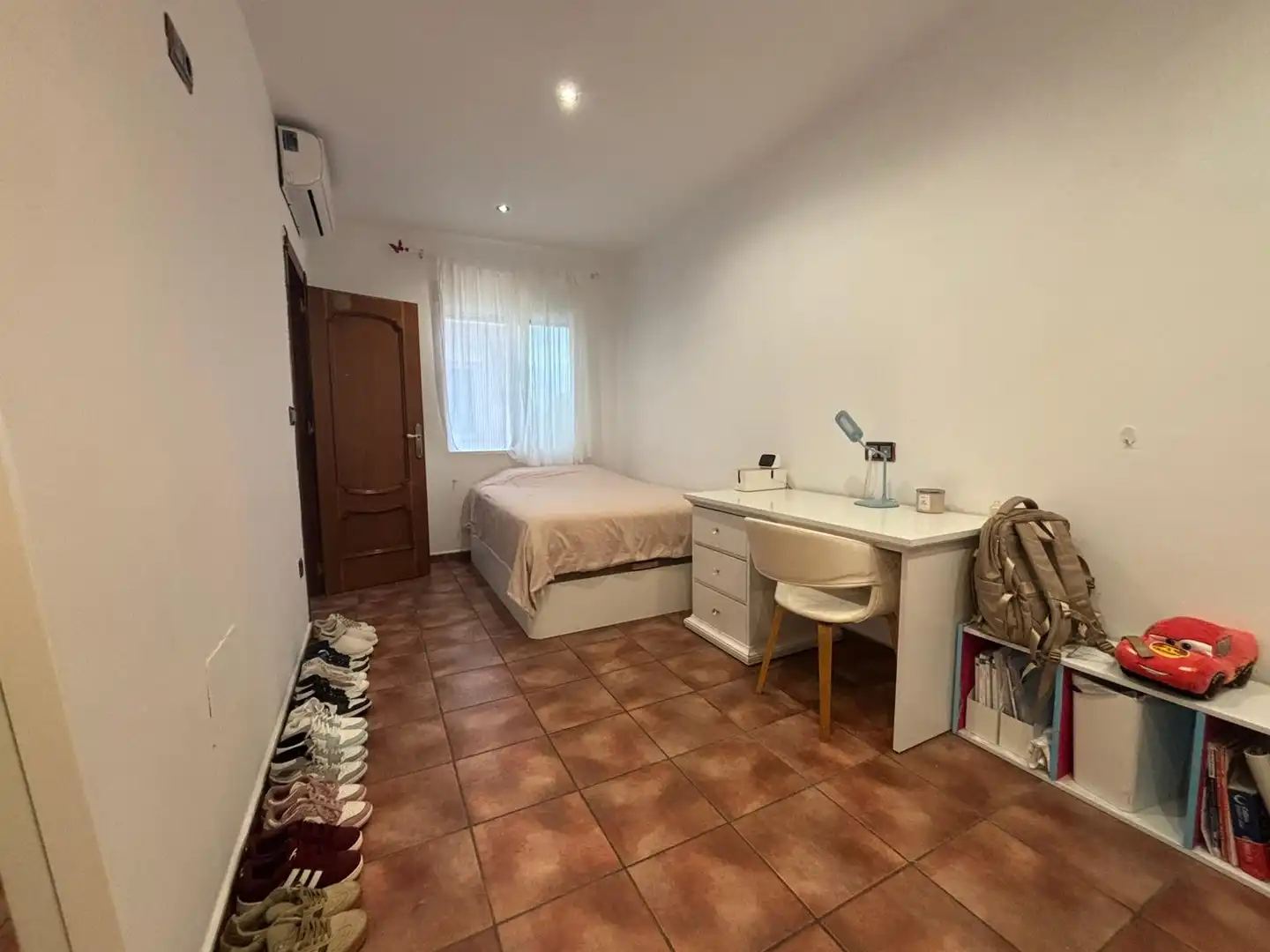 Habitación de Casa adosada en venta en Los Montesinos con Aire acondicionado, Terraza y Amueblado