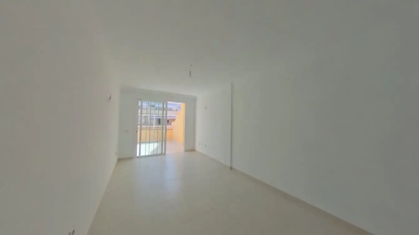 Apartament amb piscina en venda a Av Rosa de los Vientos                          -  Res Parque Galeón  -, imagen 2