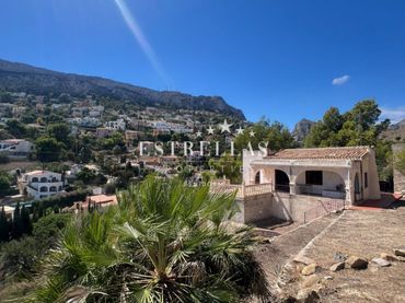 Casa con piscina in vendita a Canuta