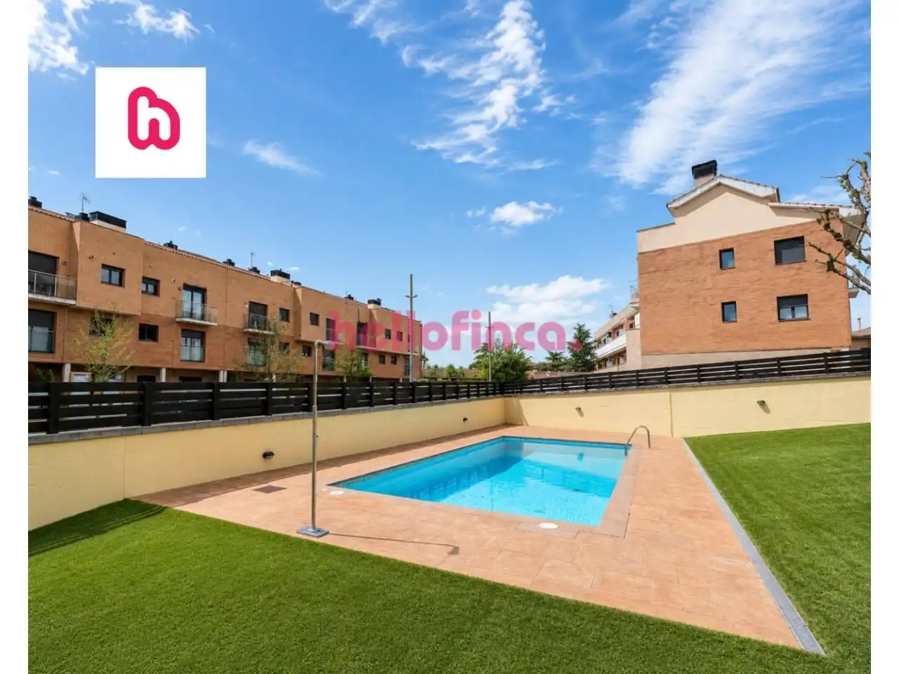 Piscina de Pis en venda en Gironella amb Calefacció, Parquet i Terrassa