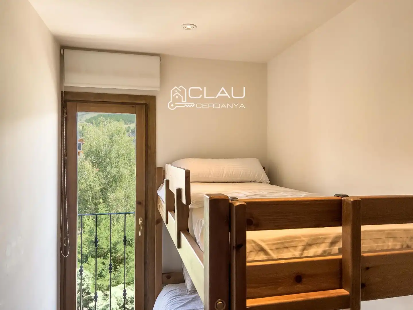 Schlafzimmer von Wohnung zur Miete in Llívia mit Heizung, Parkett und Abstellraum