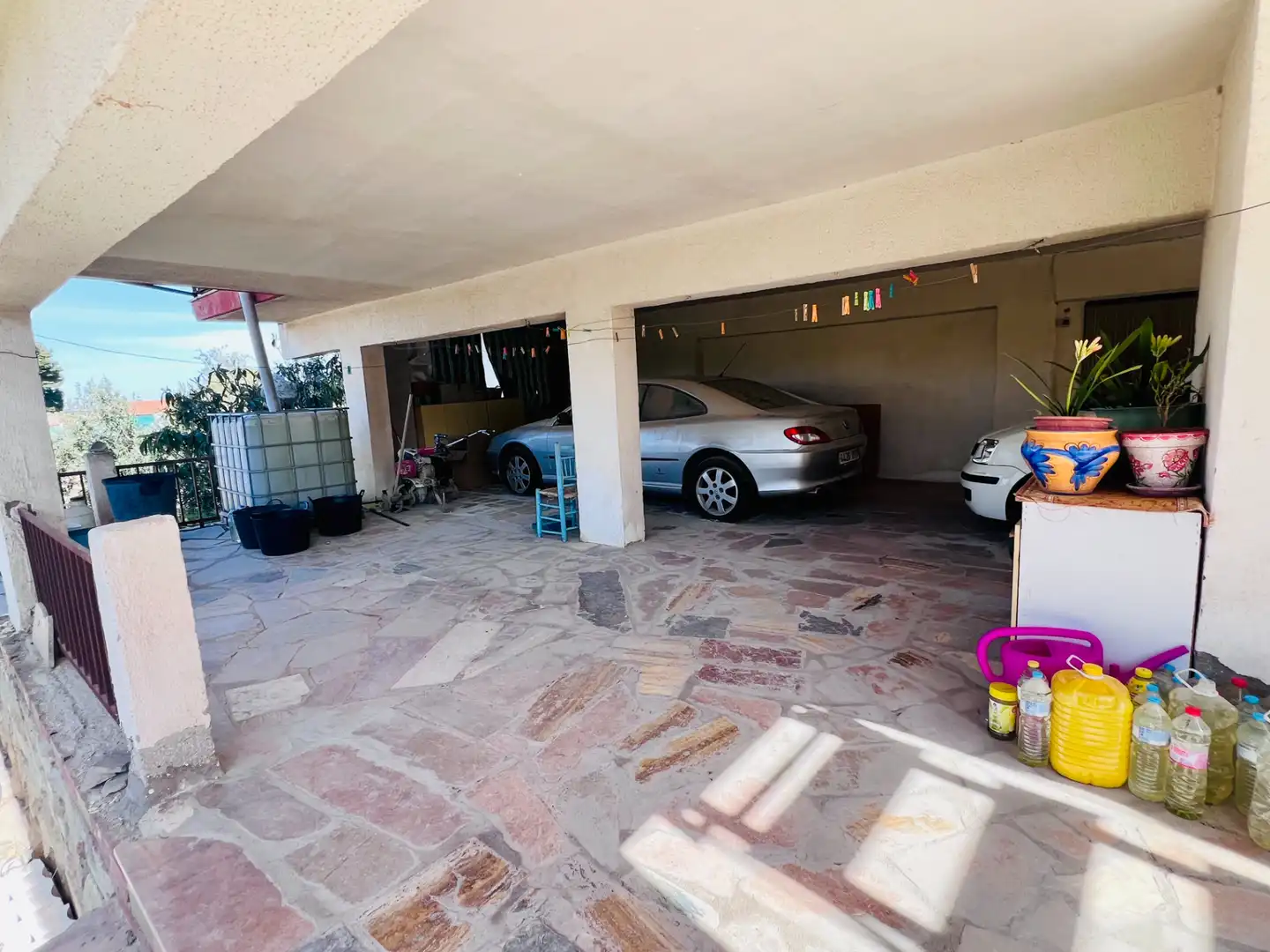 Aparcament de Casa o xalet en venda en Petrer amb Aire condicionat, Jardí privat i Terrassa