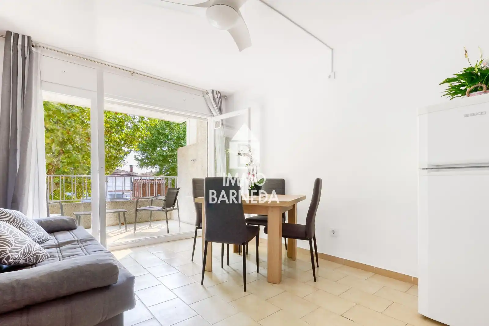 Außenansicht von Wohnung zum Verkauf in Empuriabrava mit Terrasse, Möbliert und Mikrowelle
