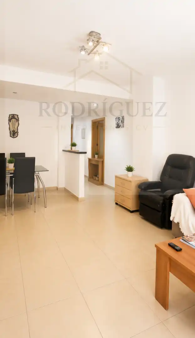 Erdgeschosswohnung mit Pool zum Verkauf in Carrer de República, imagen 9