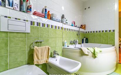 Bathroom of Flat for sale in Carballo  with Heating, Terrace and Balcony