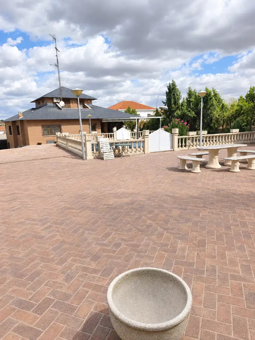 Terrace of Houses for sale in Recas  with Air Conditioner, Heating and Private garden