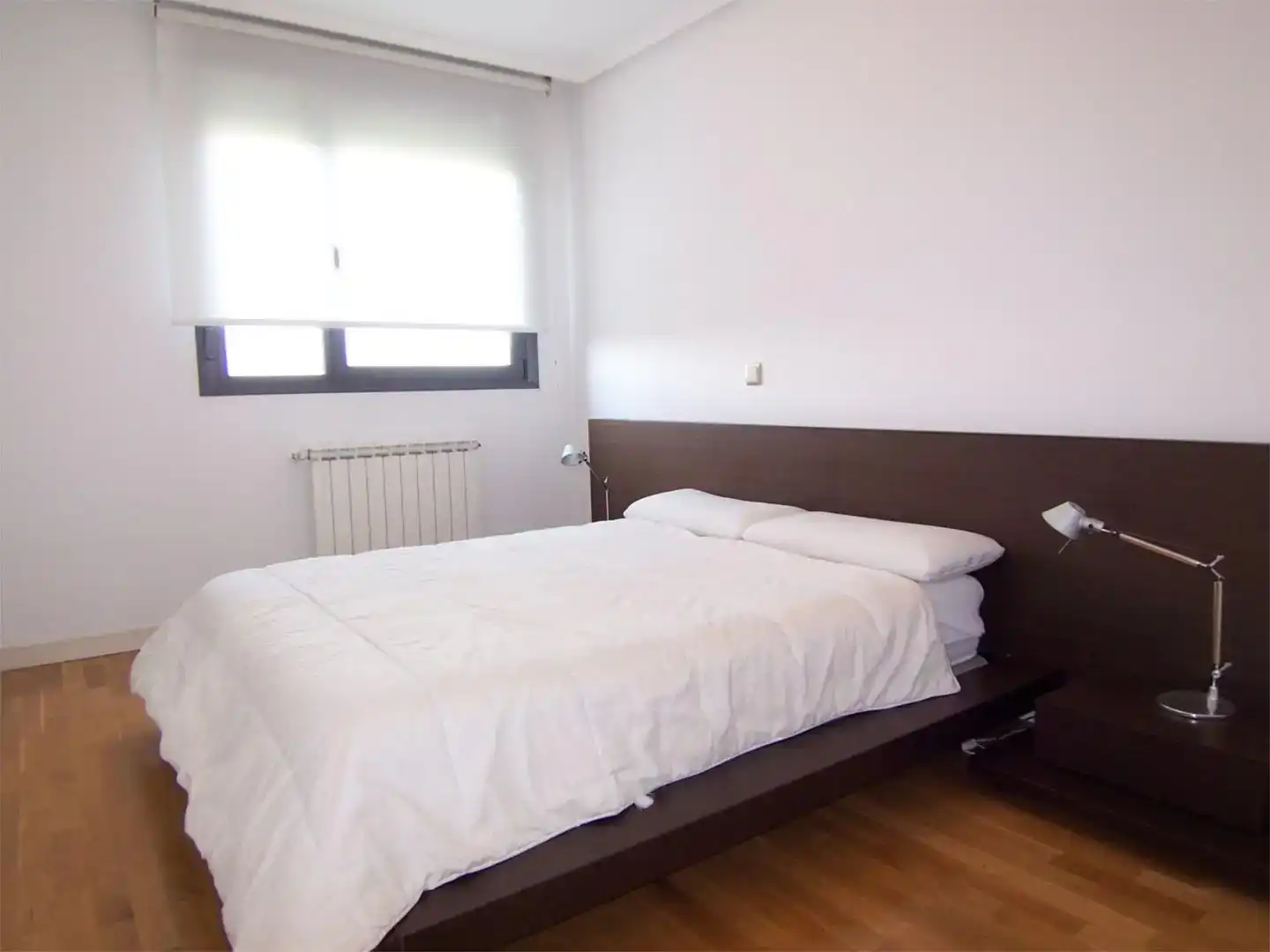 Schlafzimmer von Wohnung zur Miete in  Madrid Capital mit Klimaanlage und Schwimmbad