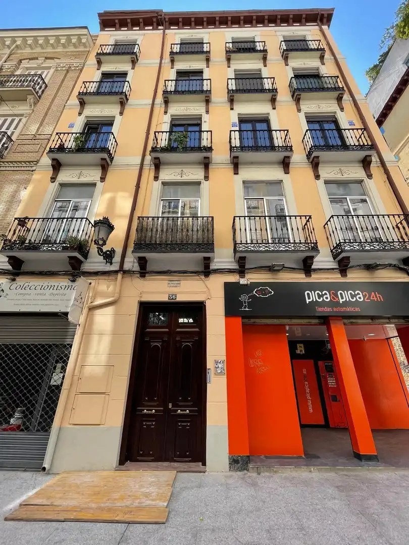 Exterior view of Flat for sale in Zaragoza  with Air Conditioner, Heating and Furnished