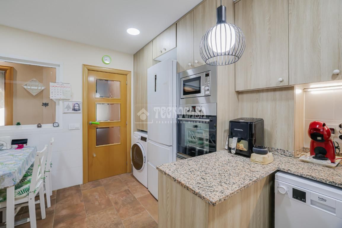 Kitchen of Flat for sale in Badalona  with Air Conditioner and Balcony