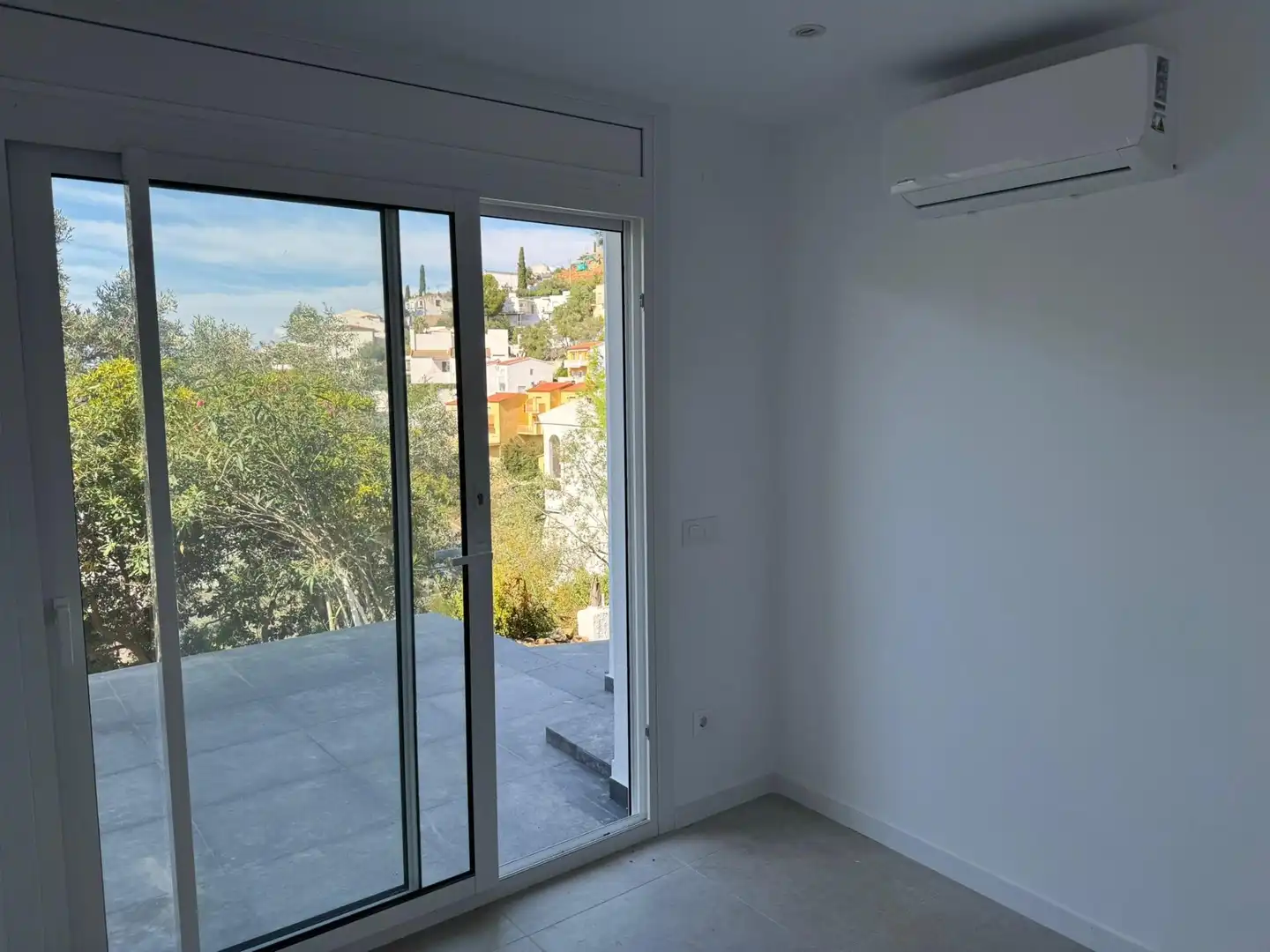 Houses for sale in Carrer Carrer de Pafar Paulus Rubens, 33, Almadrava - Canyelles - Puig-Rom