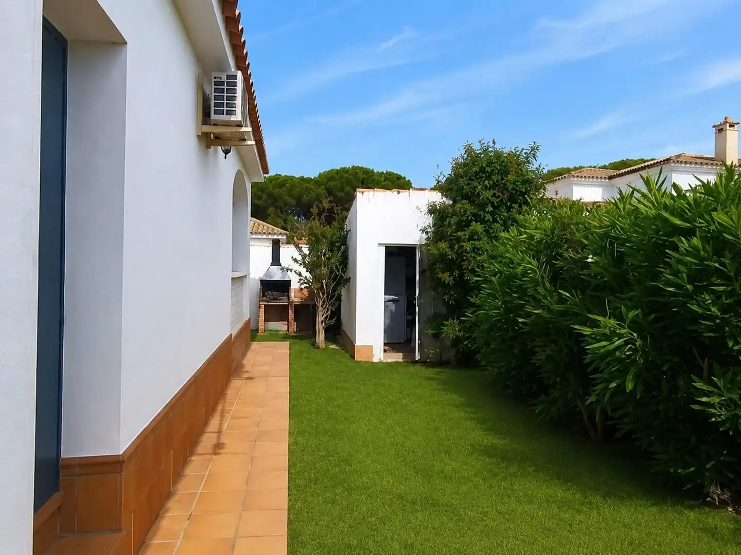Garden of Houses for sale in Chiclana de la Frontera  with Air Conditioner, Private garden and Storage room