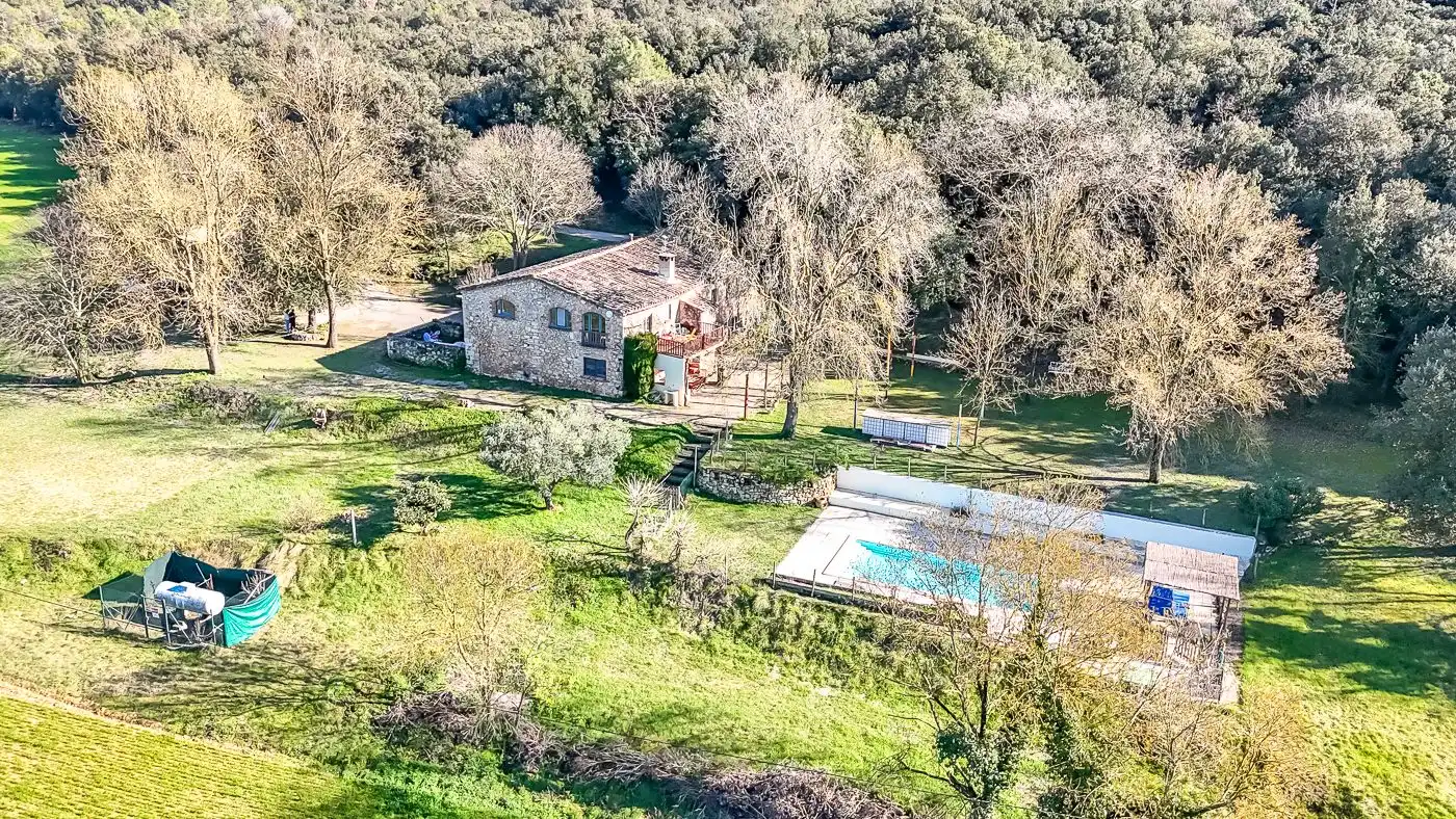 Vista exterior de Finca rústica en venta en Crespià con Calefacción, Jardín privado y Terraza