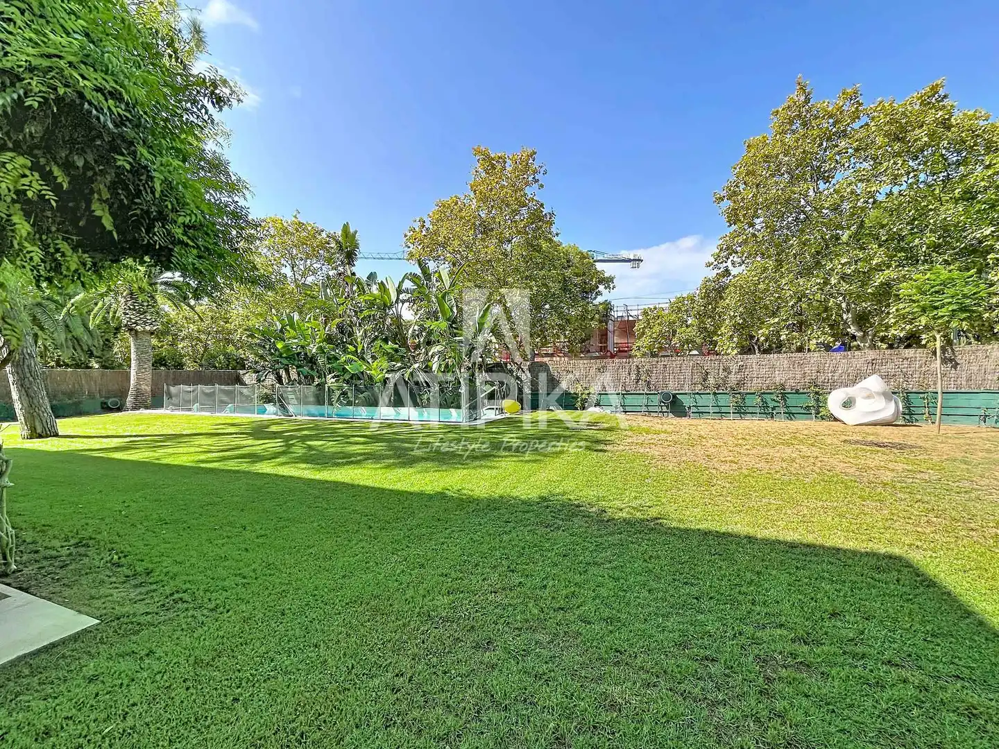 Jardí de Casa o xalet de lloguer en Sitges amb Aire condicionat, Terrassa i Piscina