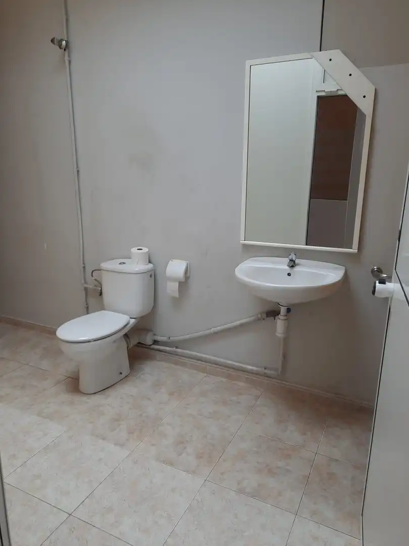 Bathroom of Commercial properties for rent in Granollers