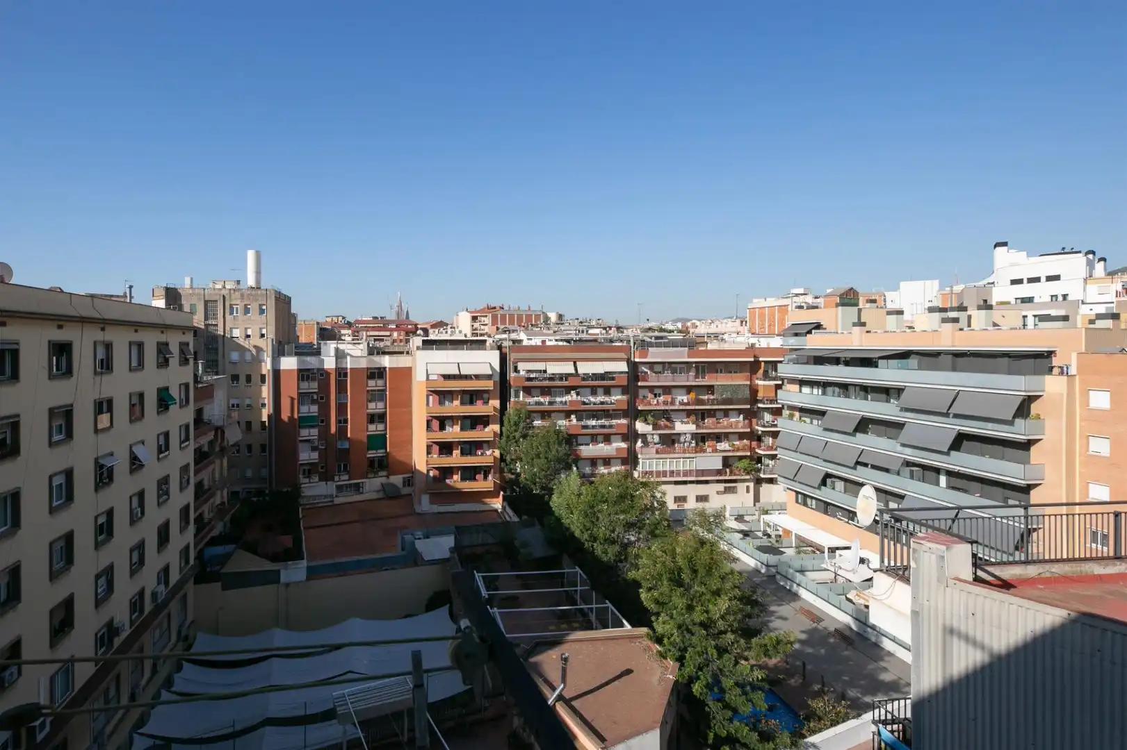 Vista exterior de Ático en venta en Barcelona