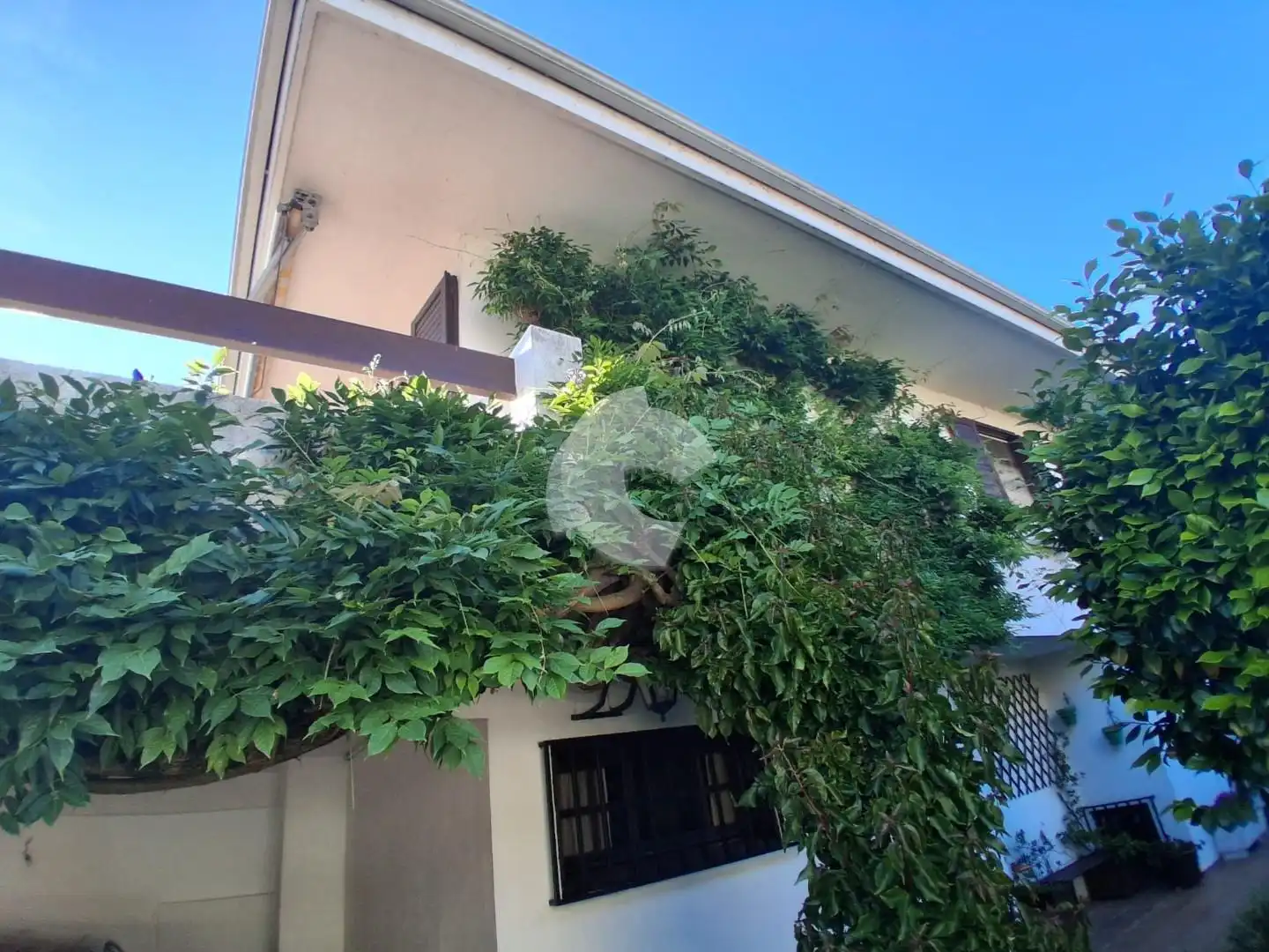 Vista exterior de Casa o chalet en venta en Vigo  con Calefacción, Jardín privado y Piscina