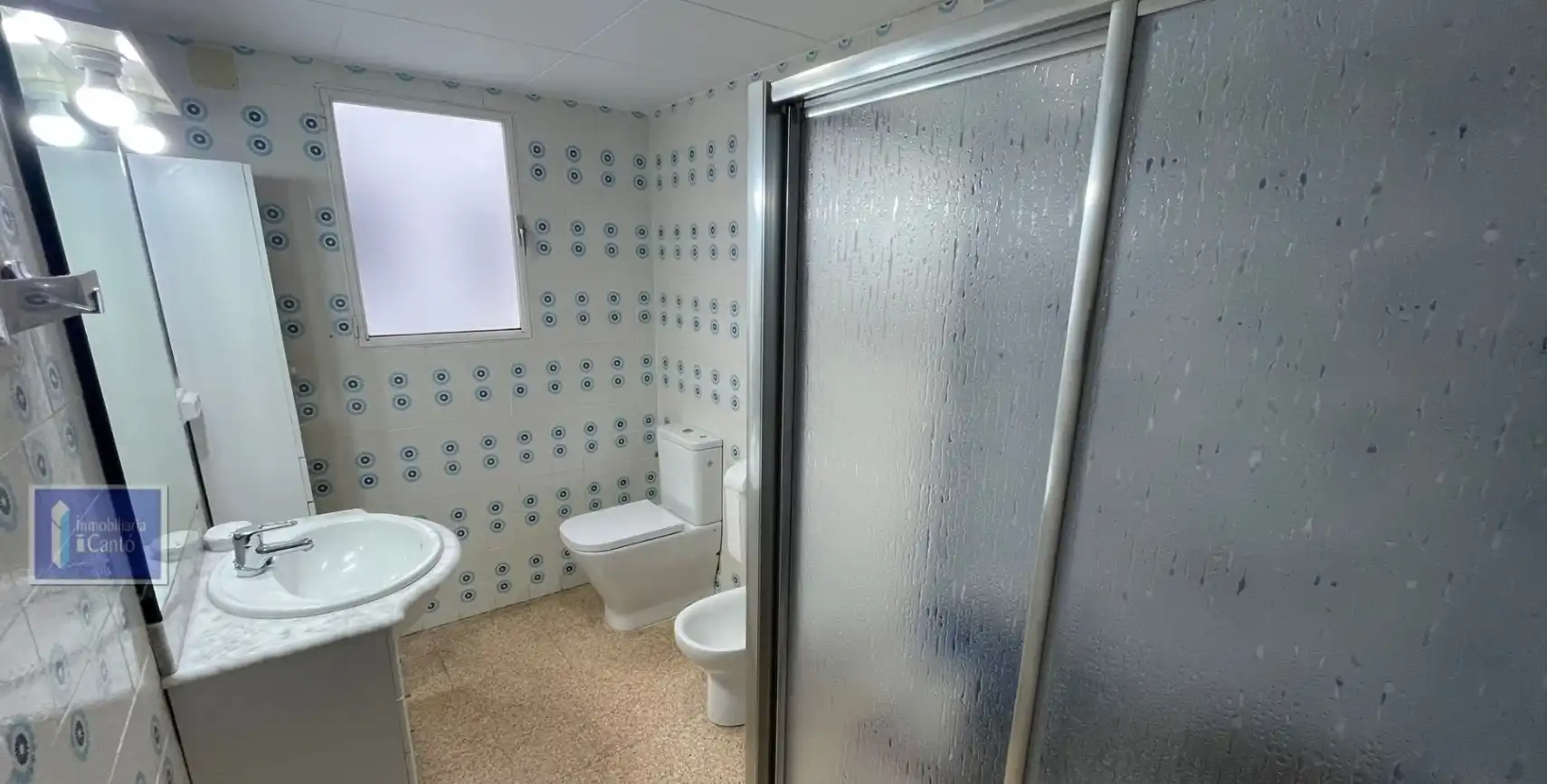 Bathroom of Flat for sale in Alcoy / Alcoi  with Storage room and Balcony