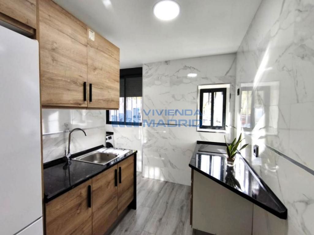 Kitchen of Flat for sale in  Madrid Capital  with Air Conditioner, Heating and Storage room