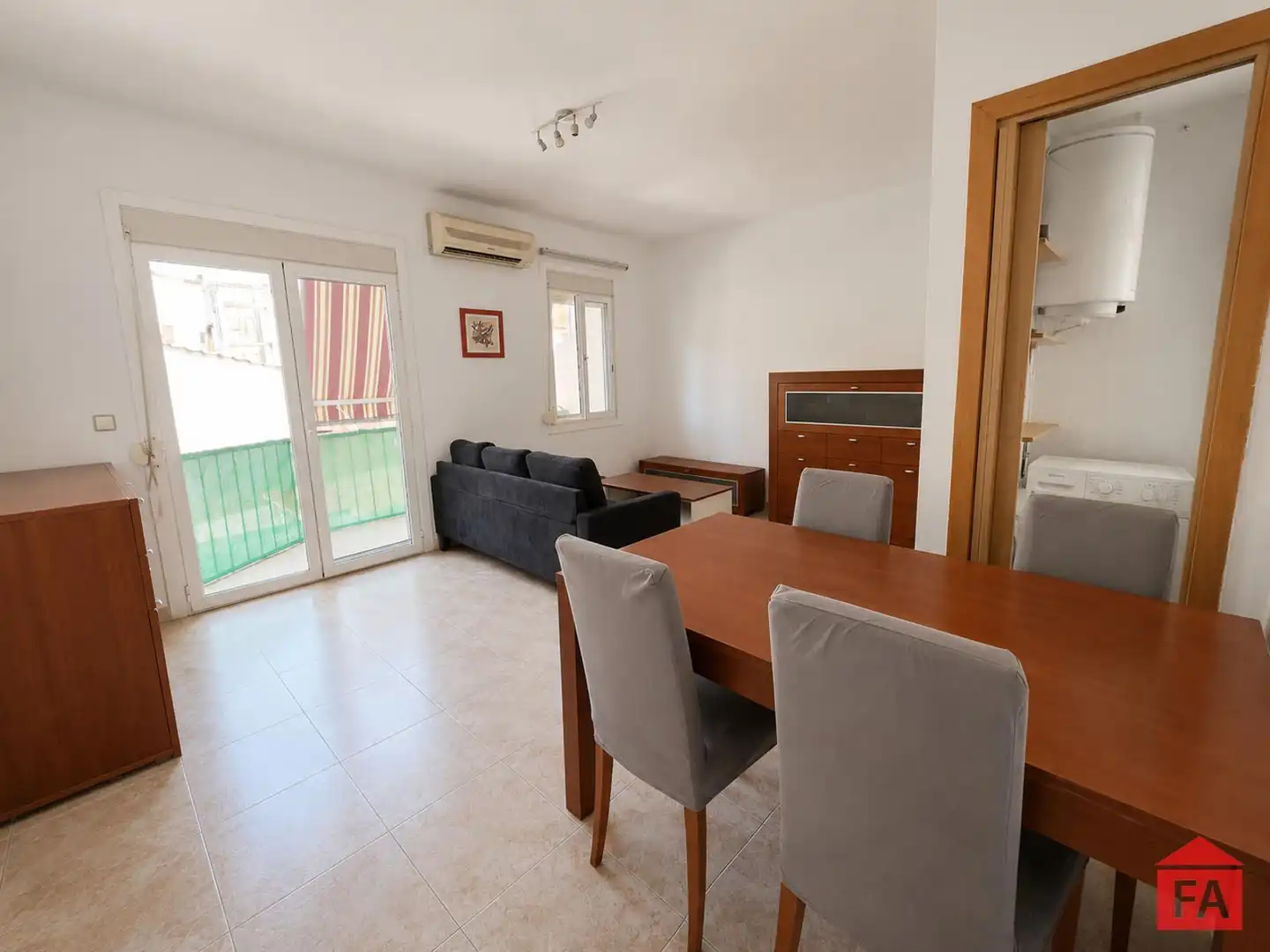 Living room of Flat for sale in El Vendrell  with Air Conditioner, Heating and Terrace