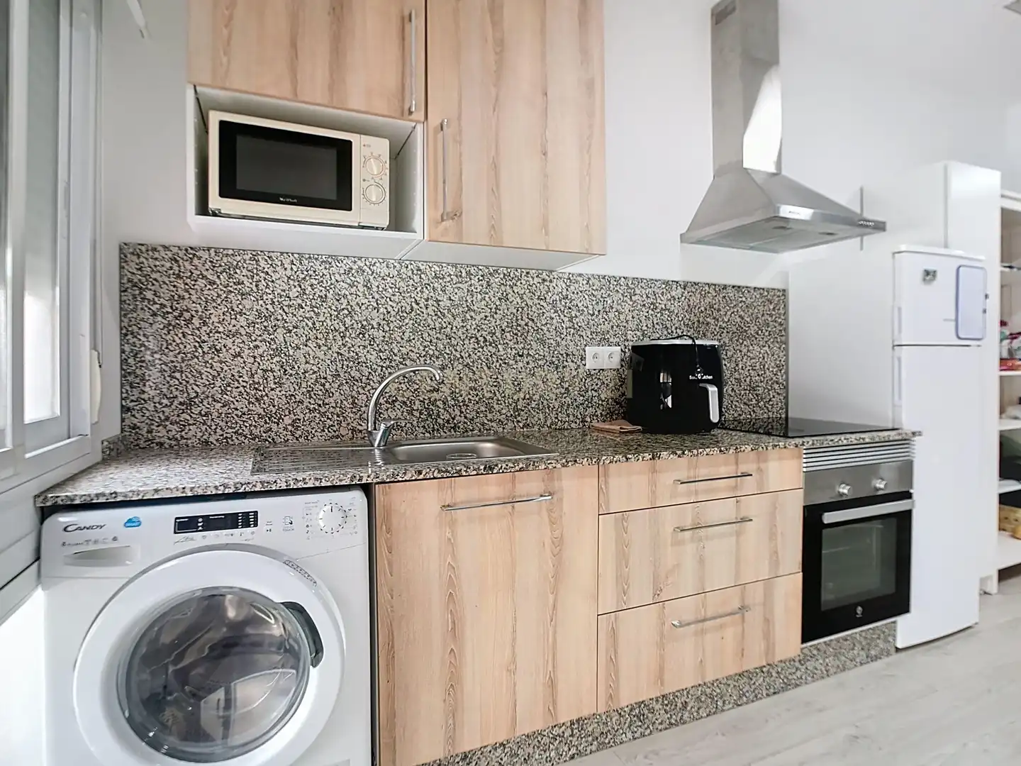 Cocina de Apartamento en venta en Málaga con Aire acondicionado, Horno y Lavadora