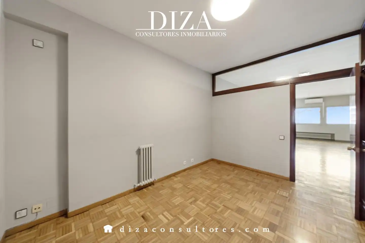Bedroom of Flat for sale in Madrid  with Air Conditioner, Heating and Terrace