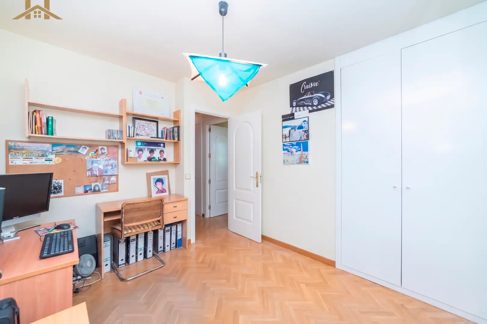 Habitación de Casa adosada en venta en Madrid con Aire acondicionado, Calefacción y Jardín privado