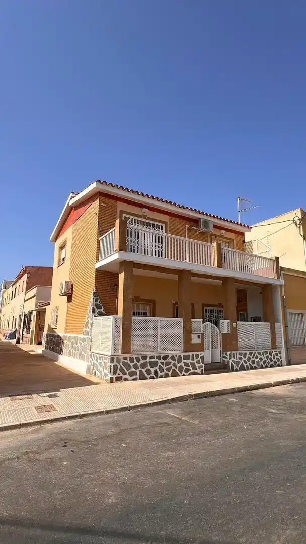 Vista exterior de Planta baixa en venda en Cartagena amb Aire condicionat i Balcó