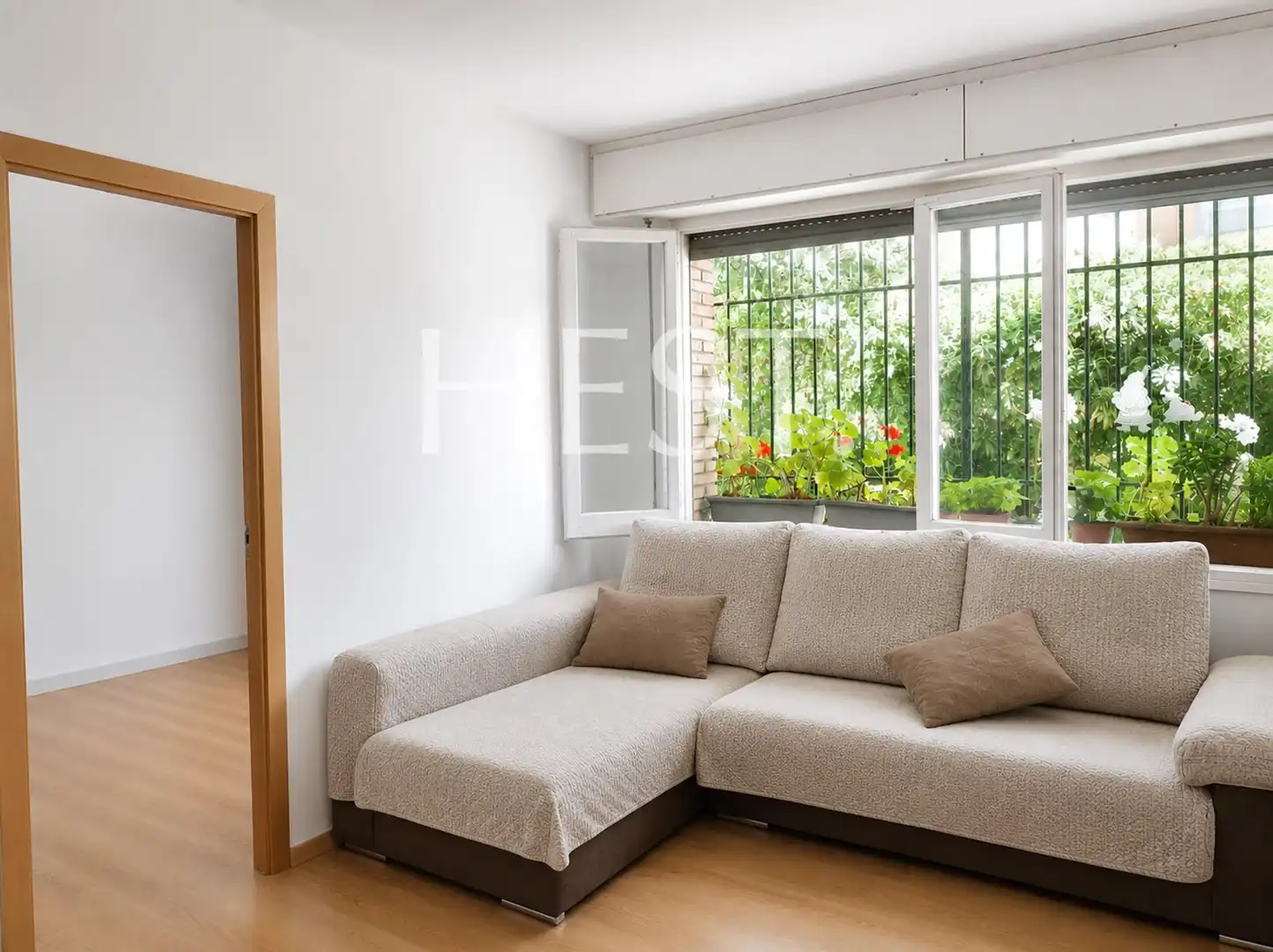 Sala d'estar de Pis en venda en Barcelona amb Aire condicionat, Calefacció i Parquet