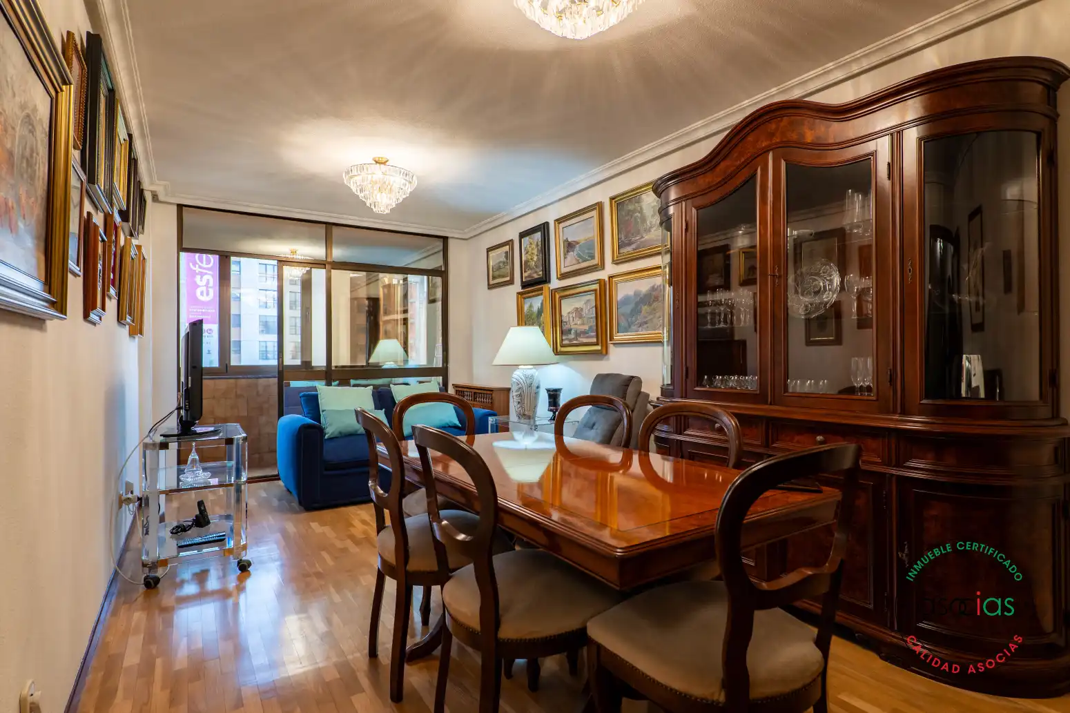 Comedor de Piso en venta en Oviedo  con Calefacción, Parquet y Terraza