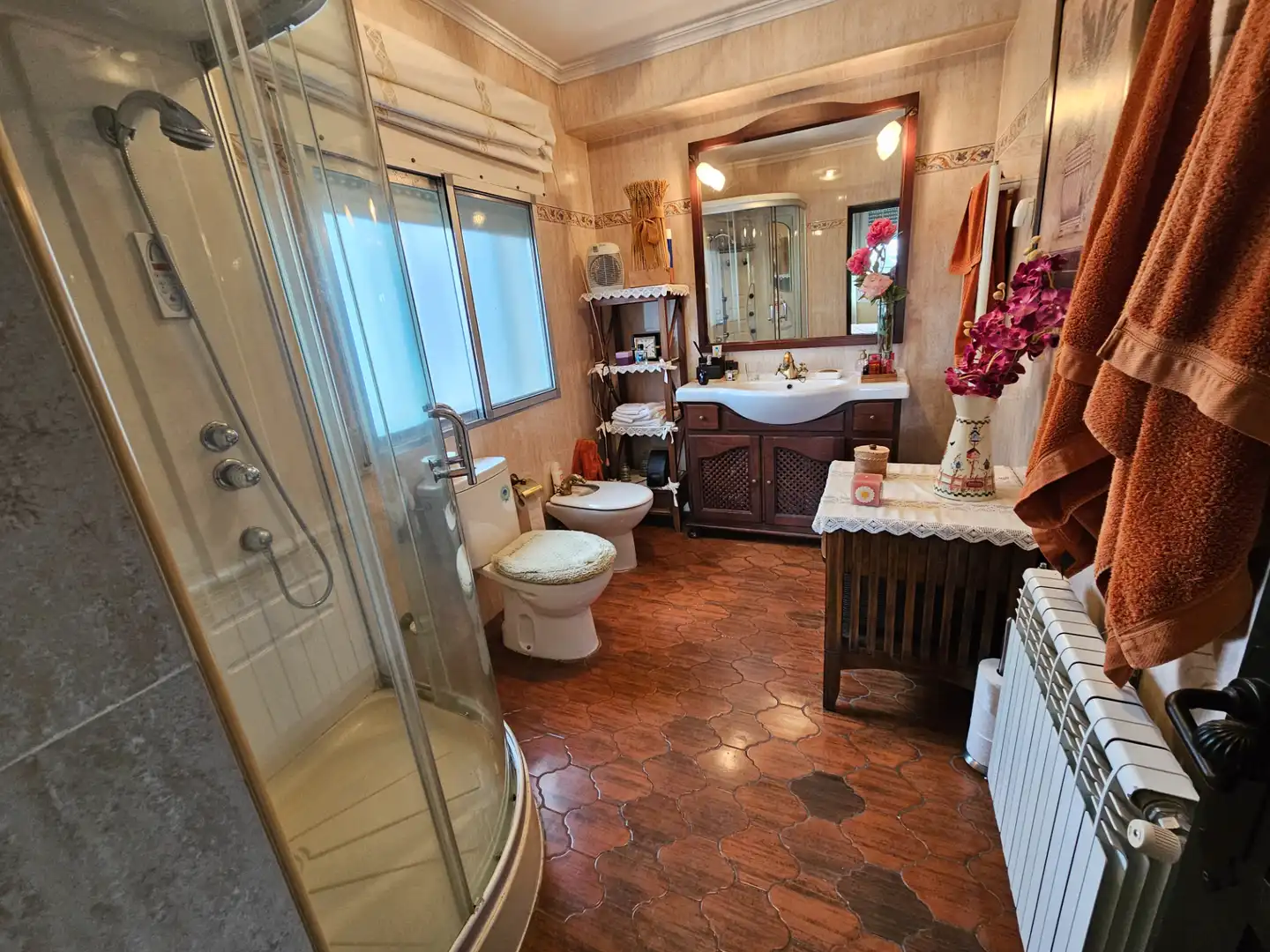 Badezimmer von Haus oder Chalet zum Verkauf in Cabanillas de la Sierra mit Heizung, Privatgarten und Terrasse