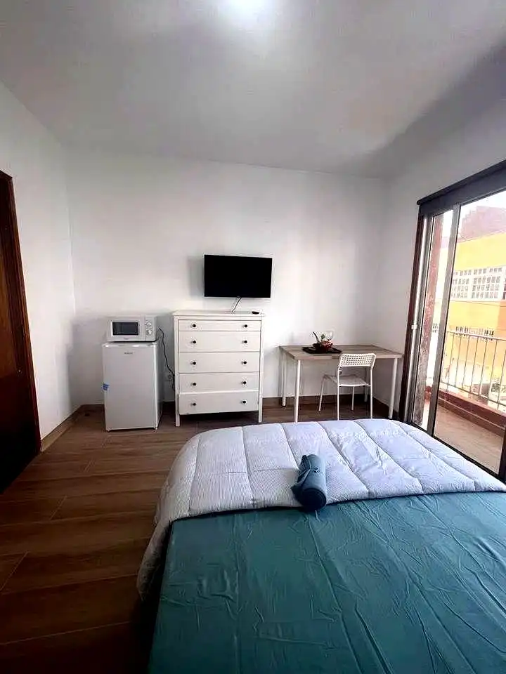 Room in Bartolome Benitez, Gracia