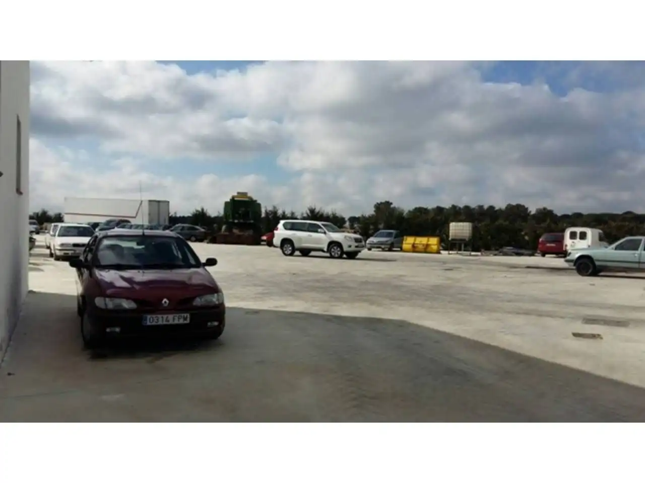Parking de Nave industrial en venta en Tiñosillos