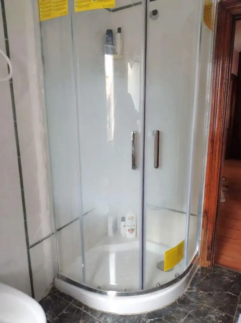 Baño de Piso de alquiler en Gijón  con Amueblado