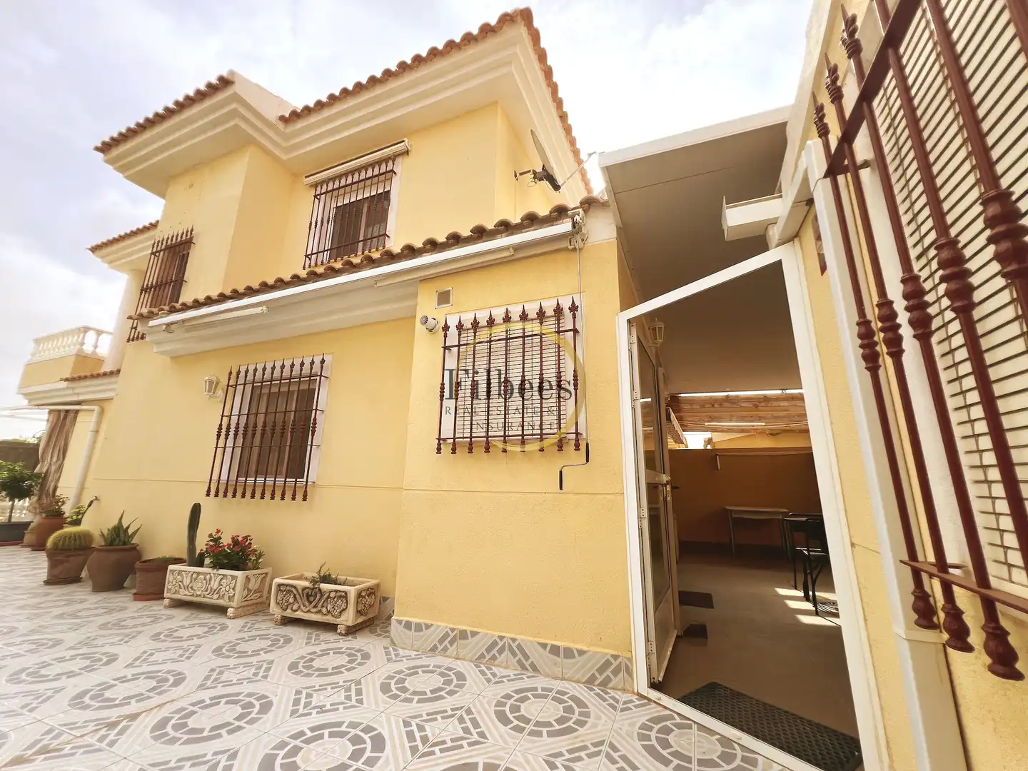 Vista exterior de Finca rústica en venda en Mazarrón amb Aire condicionat, Jardí privat i Terrassa