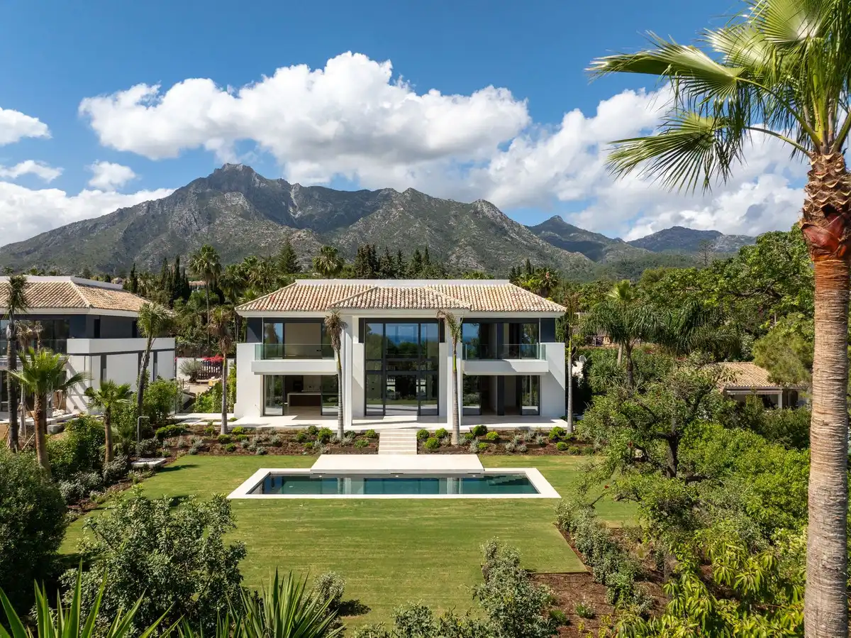 Villa con piscina in vendita a Milla de Oro