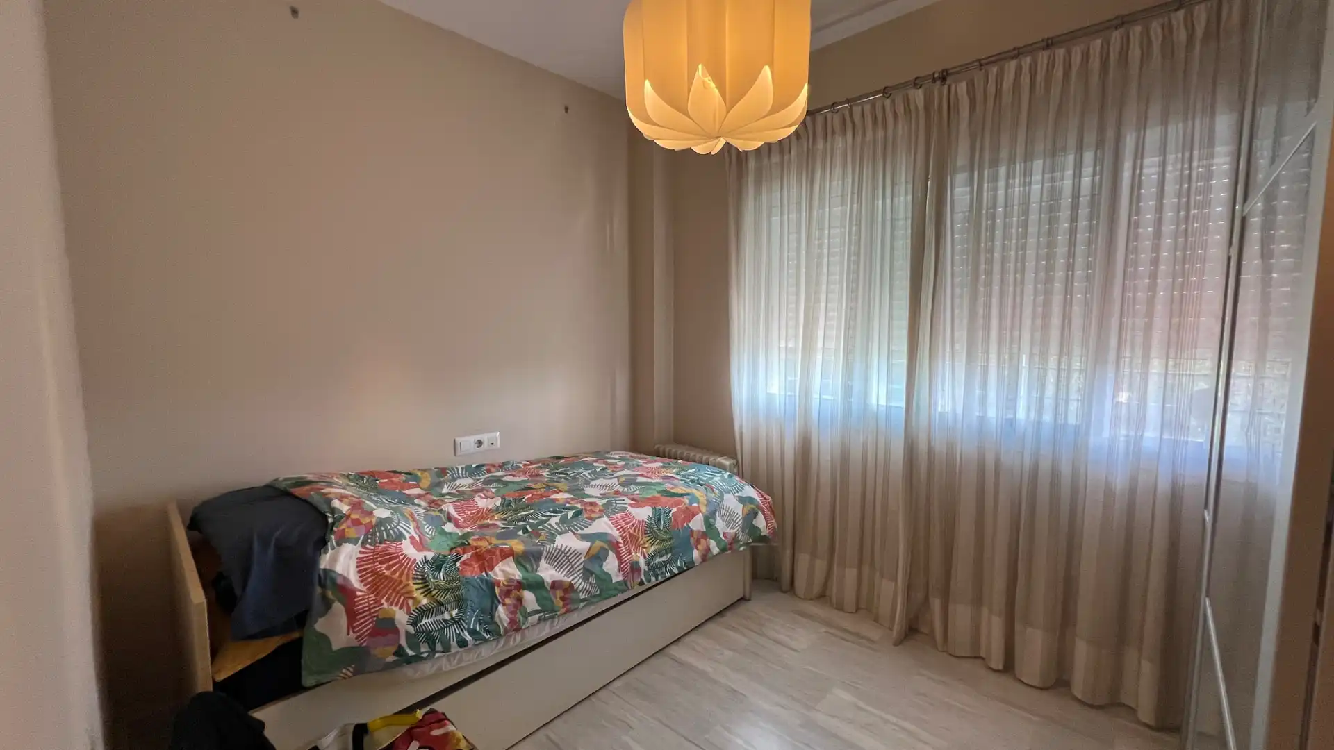 Dormitori de Casa o xalet en venda en Espartinas amb Aire condicionat, Calefacció i Jardí privat