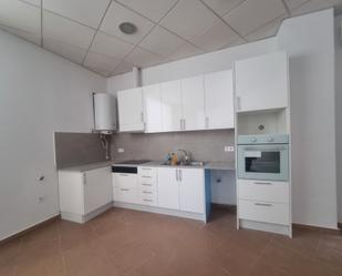 Cuina de Planta baixa de lloguer en L'Hospitalet de Llobregat amb Aire condicionat i Forn