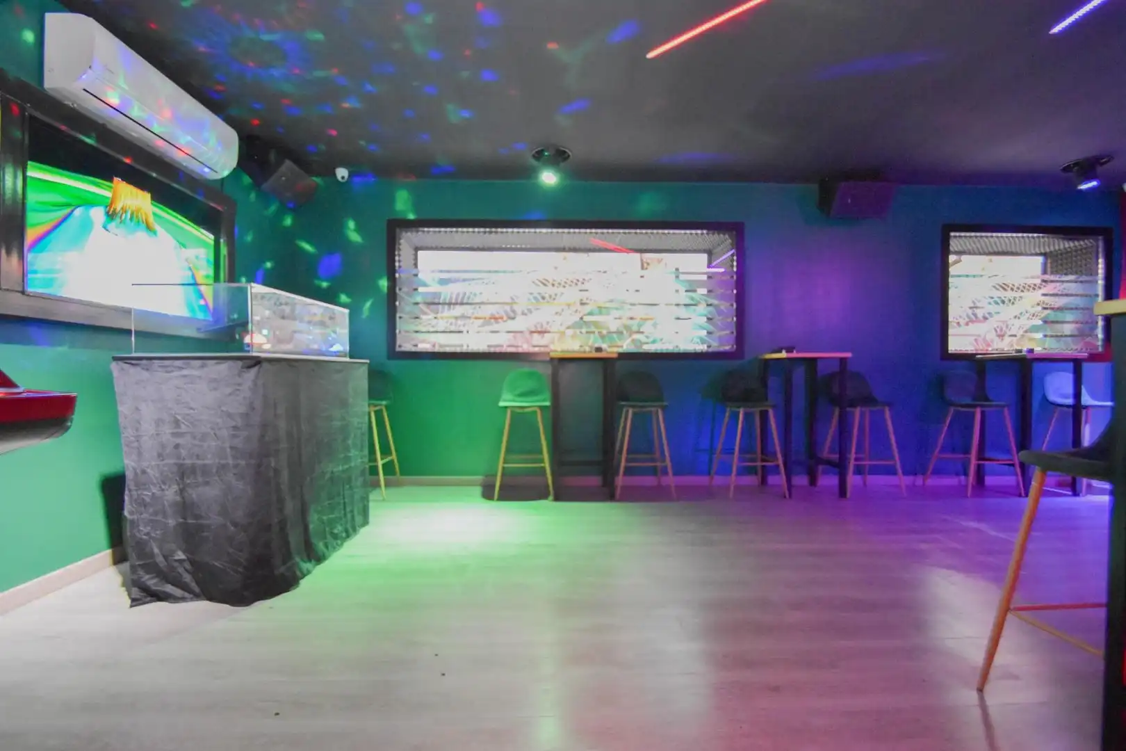 Business premises for transfer in Calle socrates 22, imagen 21